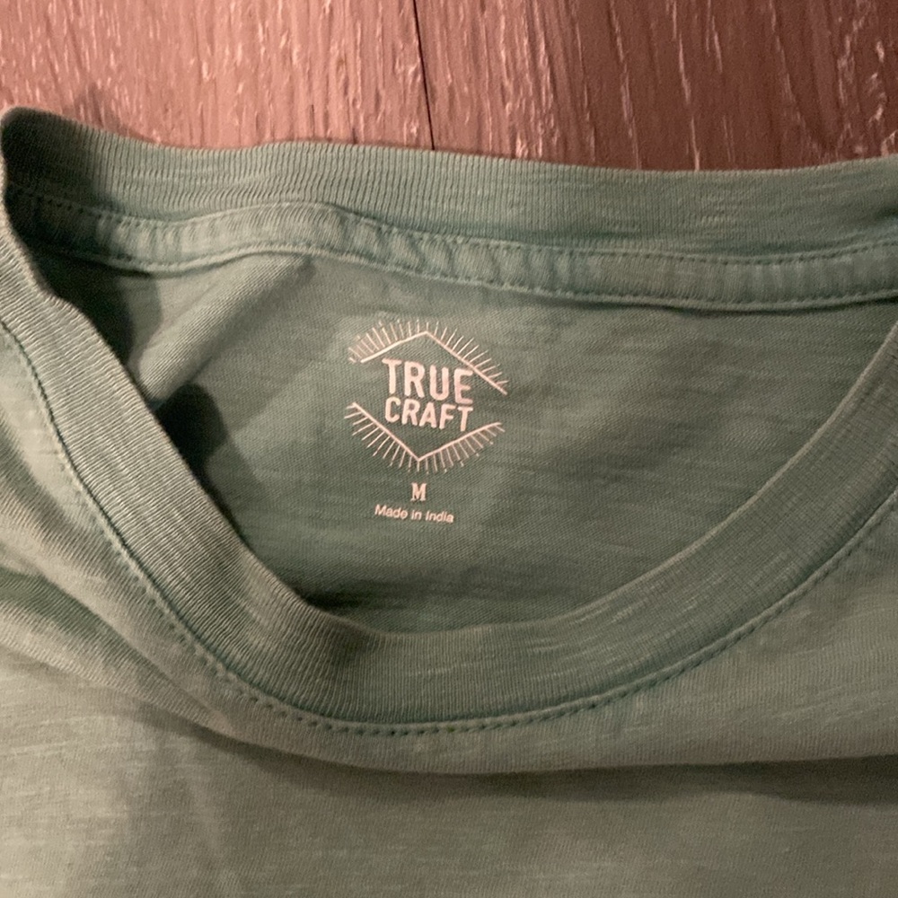 Aeo Size M Bundle Of 3 Tshirts - image 4